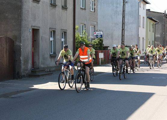 Kolejna grupa rowerowa wyrusza z Brus