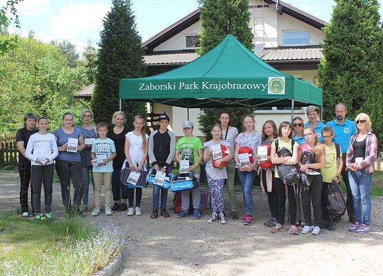 Uczestnicy konkursu Poznajemy Zaborski Park Krajobrazowy.